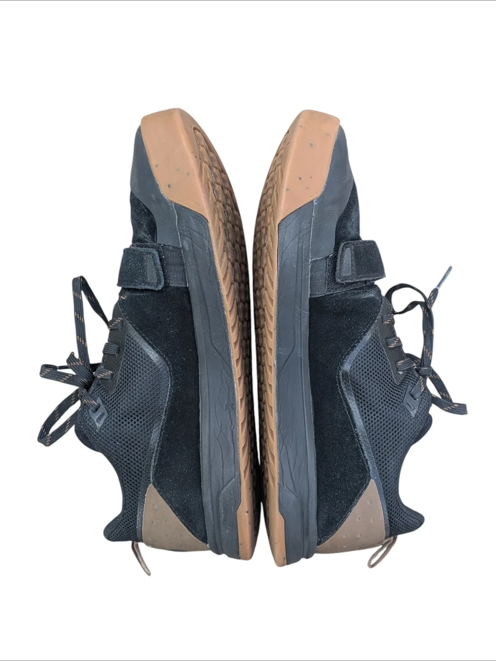 The North Face Men's Larimer Black and Gum Low-Top Sneakers